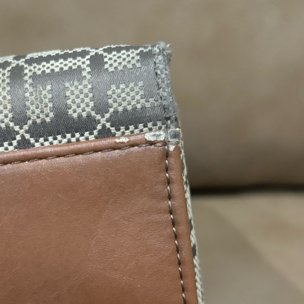 Tommy Hilfiger crossbody bag - Picture 8 of 9